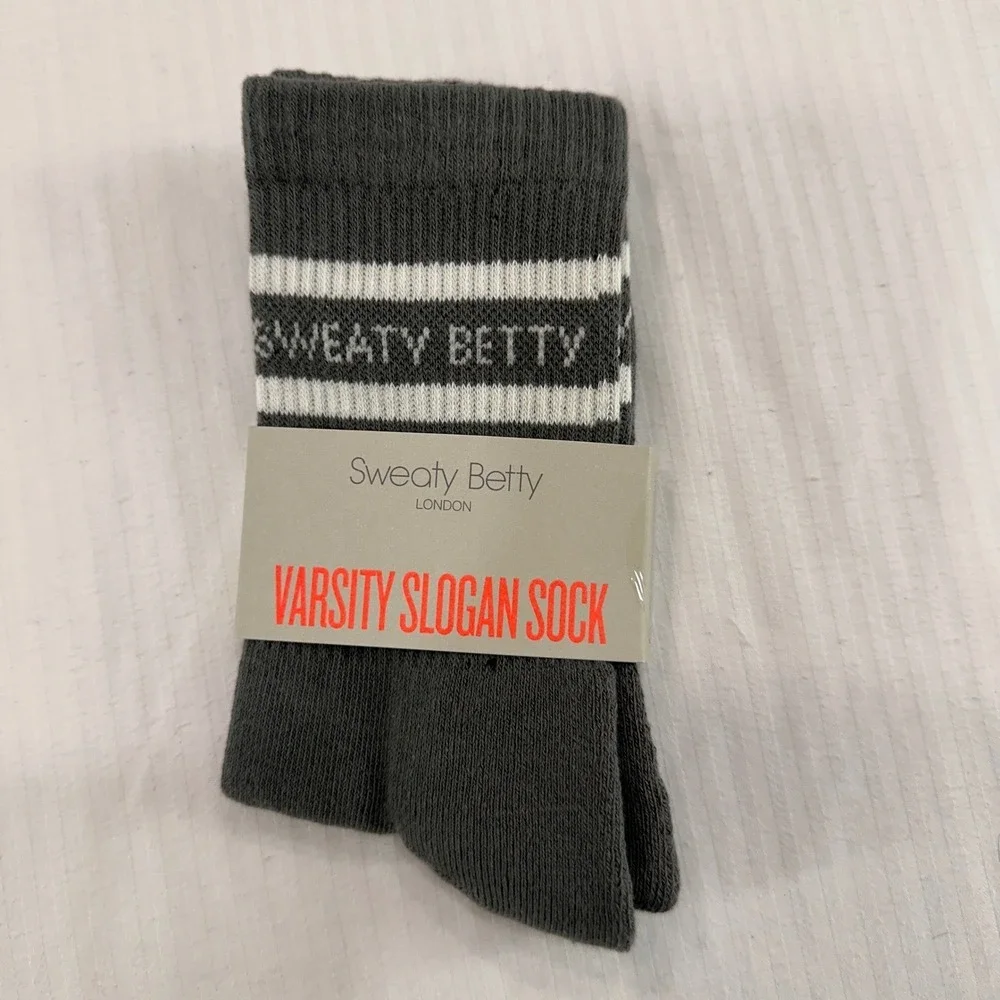 NWT Sweaty Betty Varsity Slogan Crew Socks Umbra Green Women's Size US 4-7‎